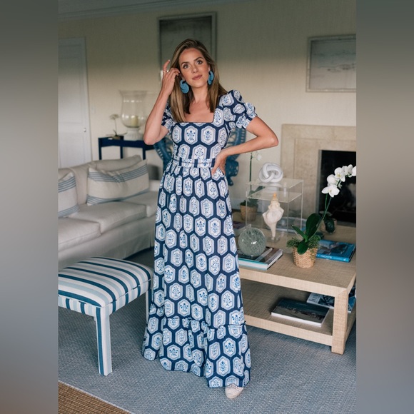 Agua by Agua Bendita Pomelo Floral-Printed Linen Maxi Dress - Picture 3 of 5